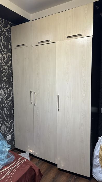 Продам спальный гарнитур