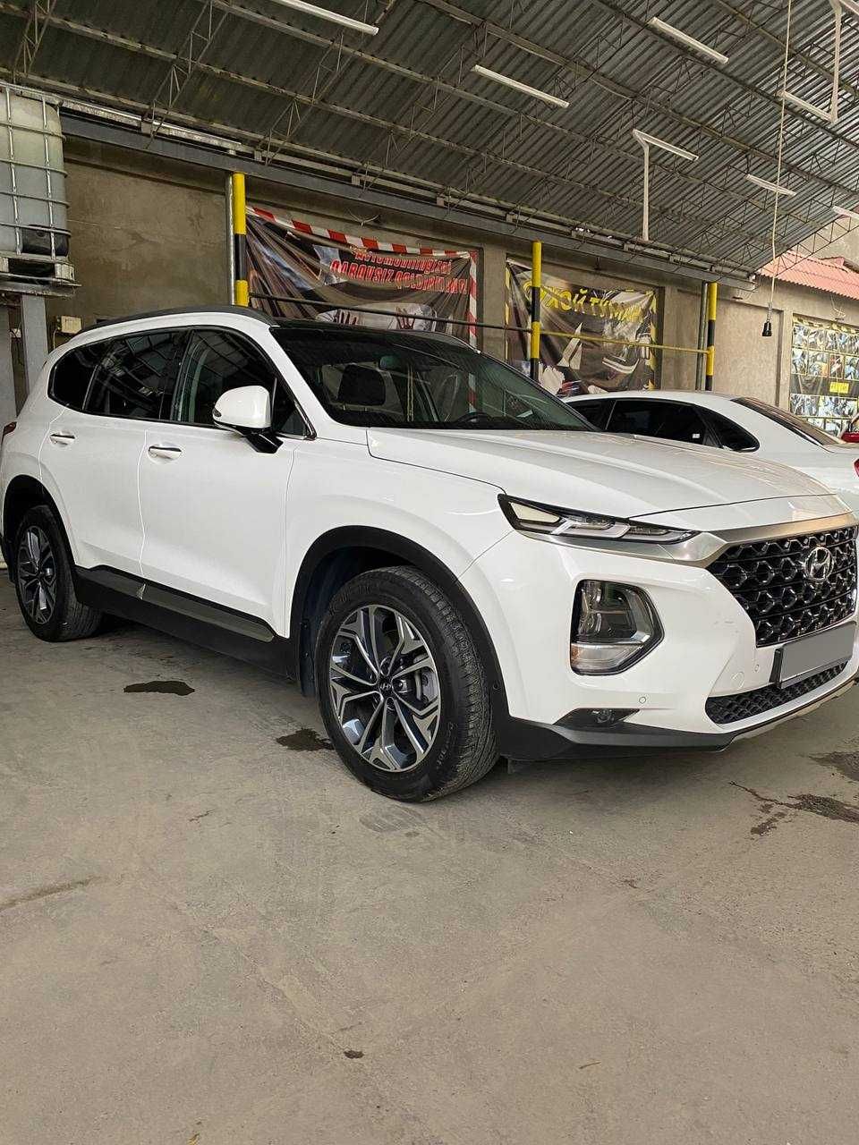 Hyundai Santa Fe 2020 - Состояние идеал - HTRAC Polniy privod