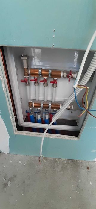 Газов кондензен котел BOSCH GC2300iW 24/30 C 23