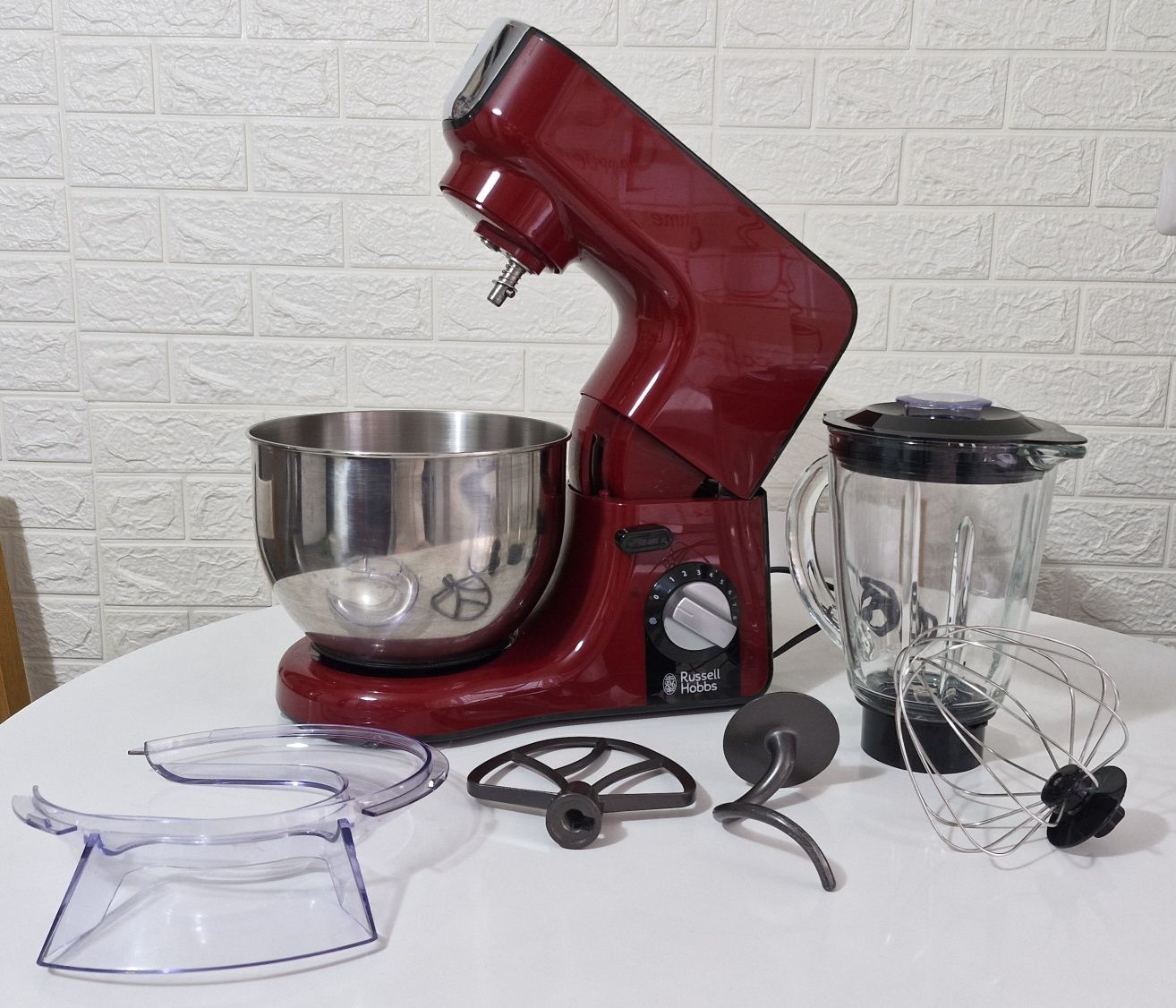 Robot de bucătărie Russell Hobbs
