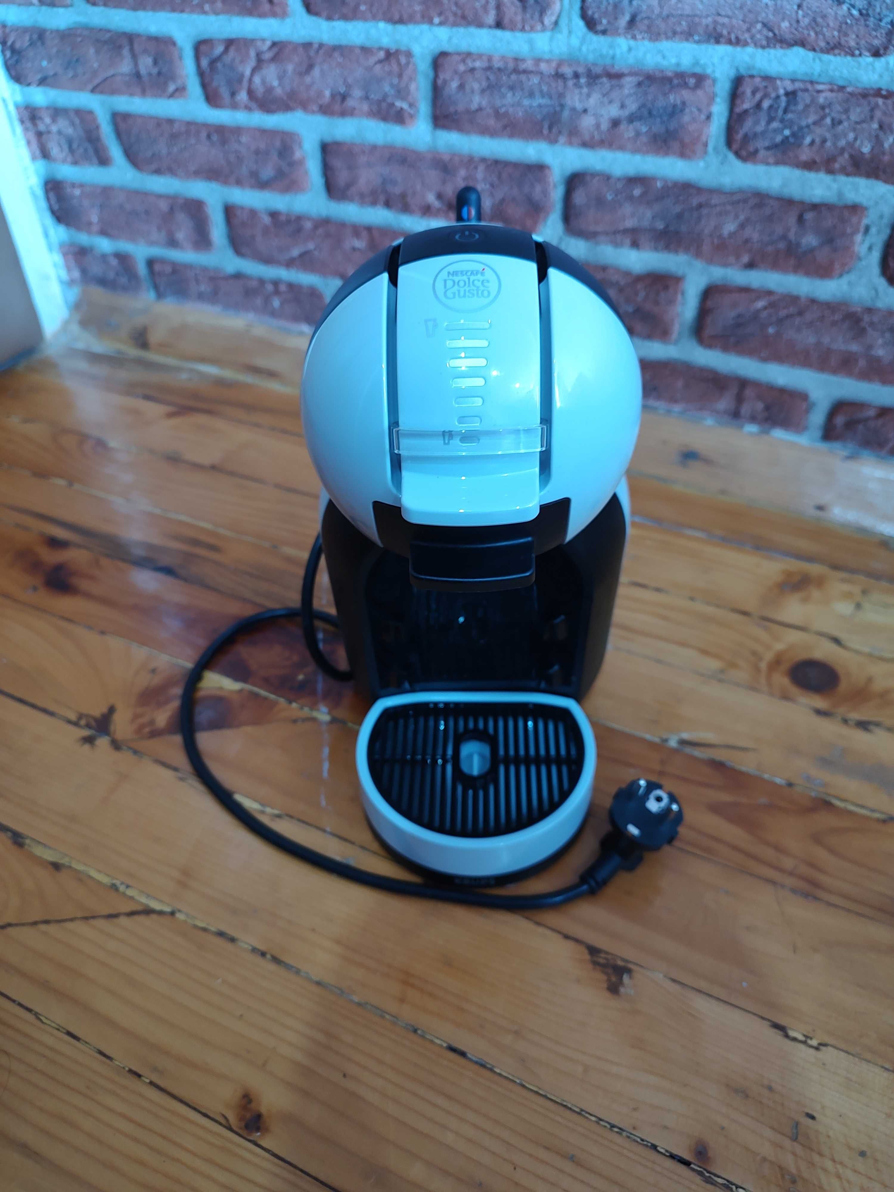 Кафе машина Nescafe Dolce Gusto