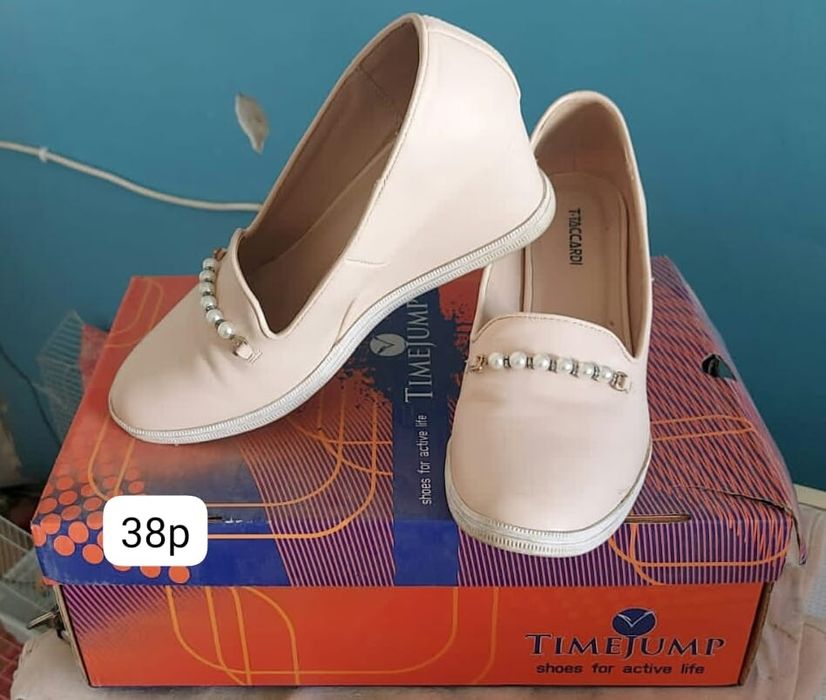 Женские туфли новые