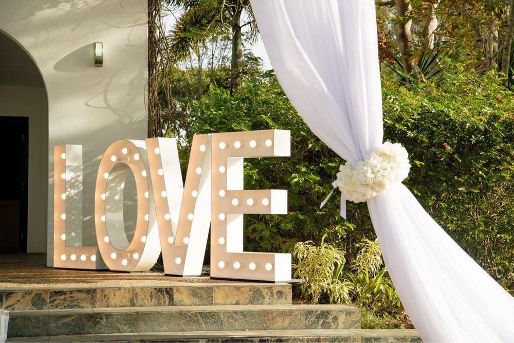 Litere LOVE volumetrice