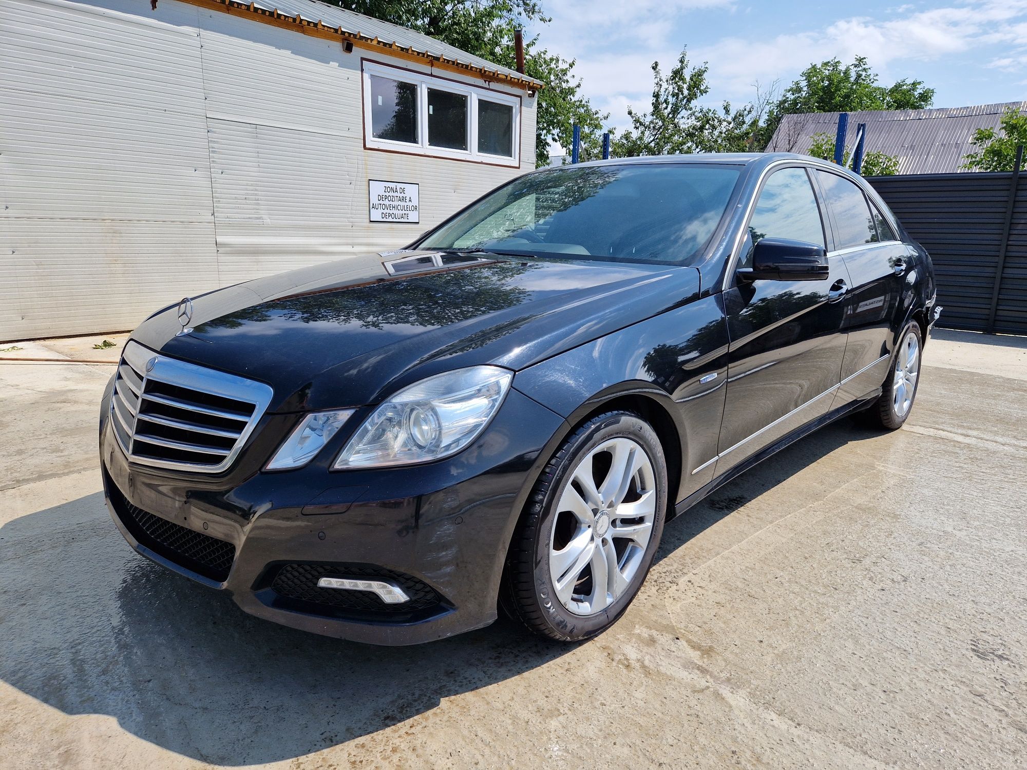 Dezmembrez piese Mercedes E class w212 2.2 cdi euro 5 automat piele