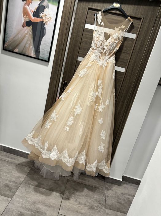 Vând rochie de mireasă