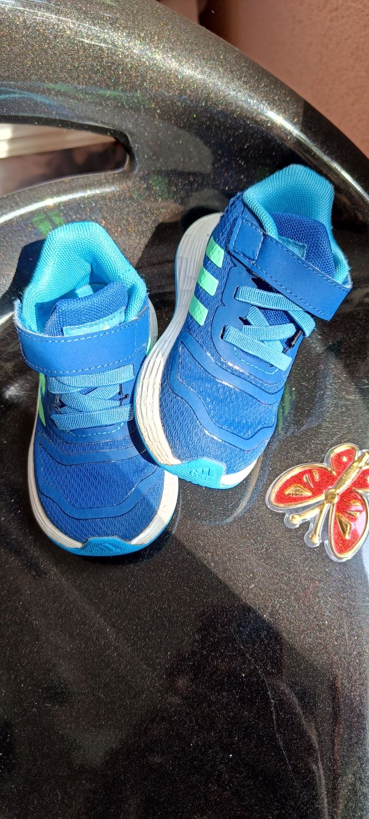 Бебешки маратонки adidas и сандали адидас