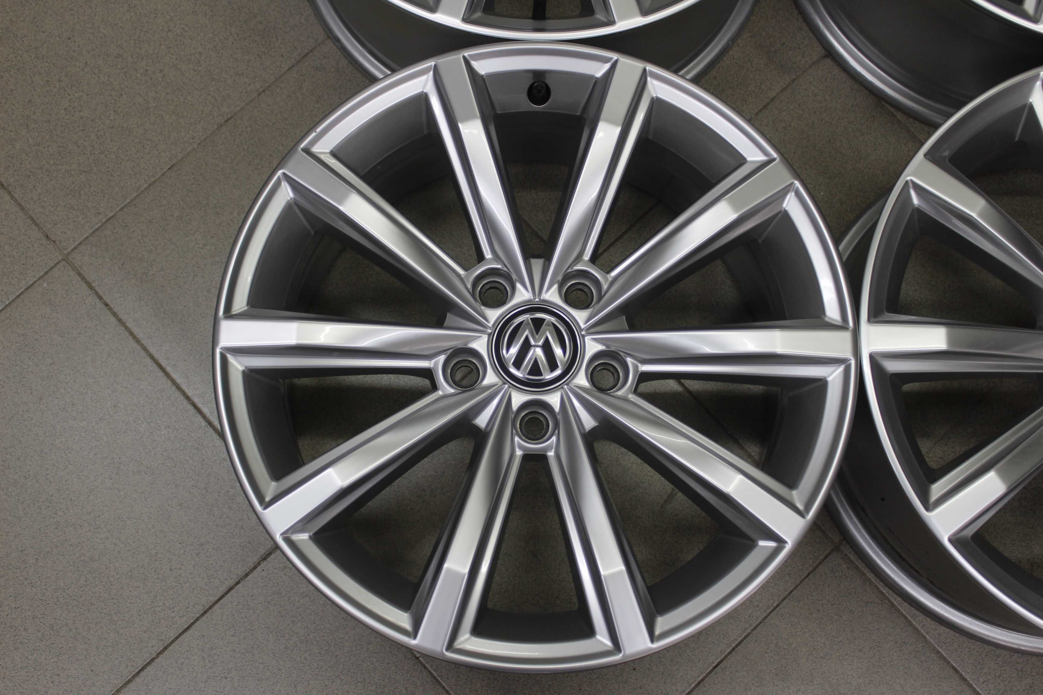 Джанти 17" VW Passat 8