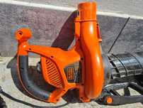 SUFLANTA / ASPIRATOR frunze Black+Decker 3000 W Stare impecabila