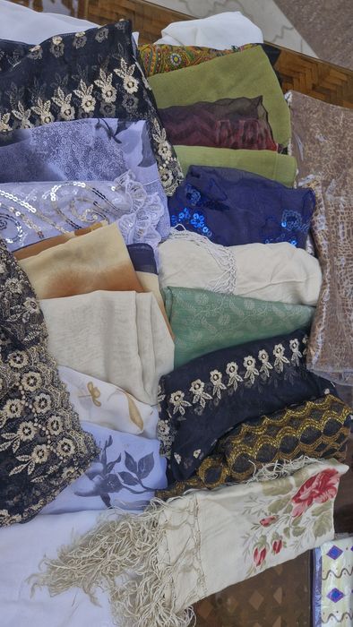 Турли румоллар шарфлар  наохлари келиштирилади Платки разные  новые и