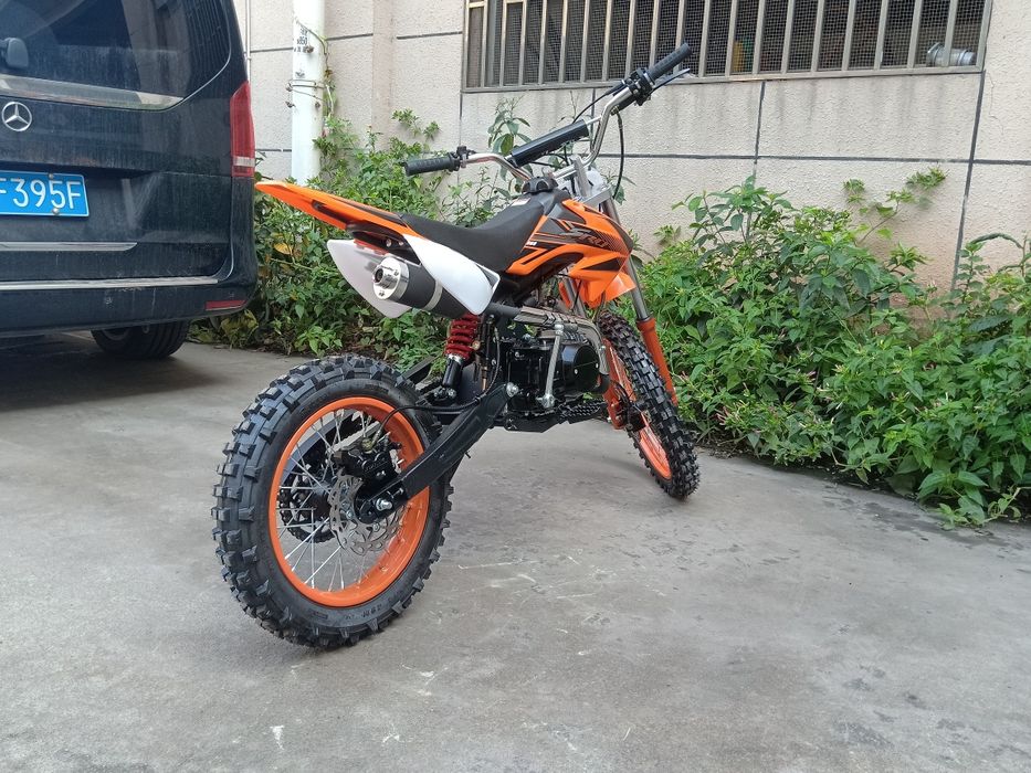 MotoCross Adult 17 14 Inch Motociclete OFFROAD 125cc Dirt Bike Sigilat