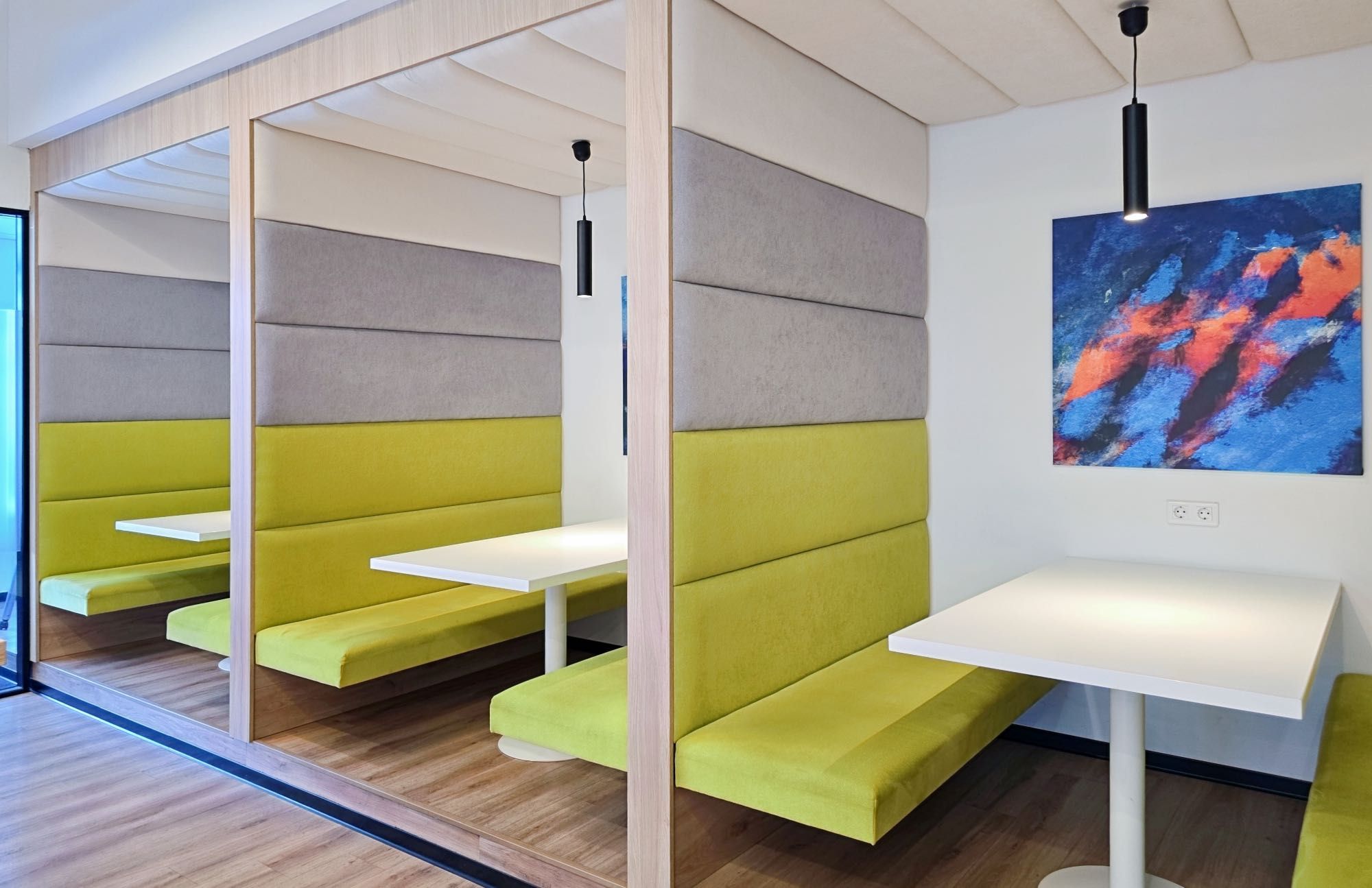 Пространство за съвместна работа в Regus Vasil Aprilov