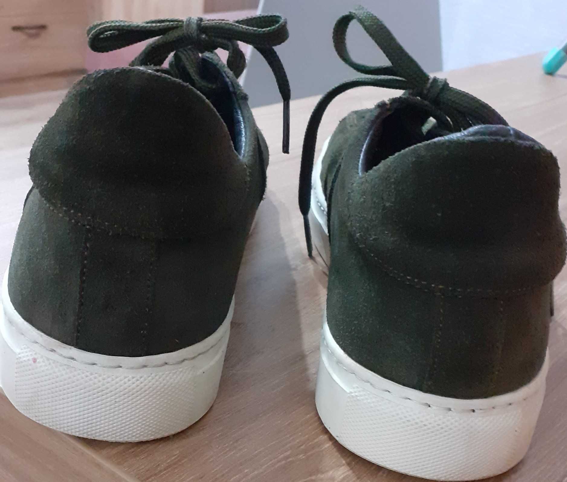 Adidasi fabricati in Italia,  culoarea olive inchis