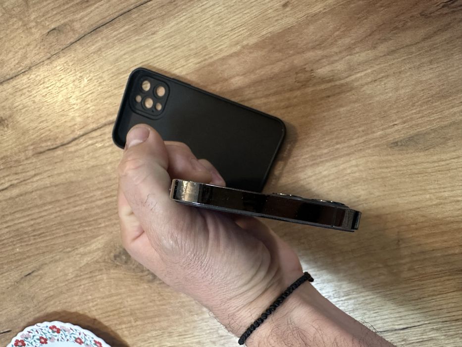 Iphone 12 pro arata bine si functioneza