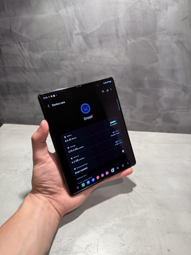 ПЕРФЕКТЕН Samsung Galaxy Z Fold 2 5G 256 GB