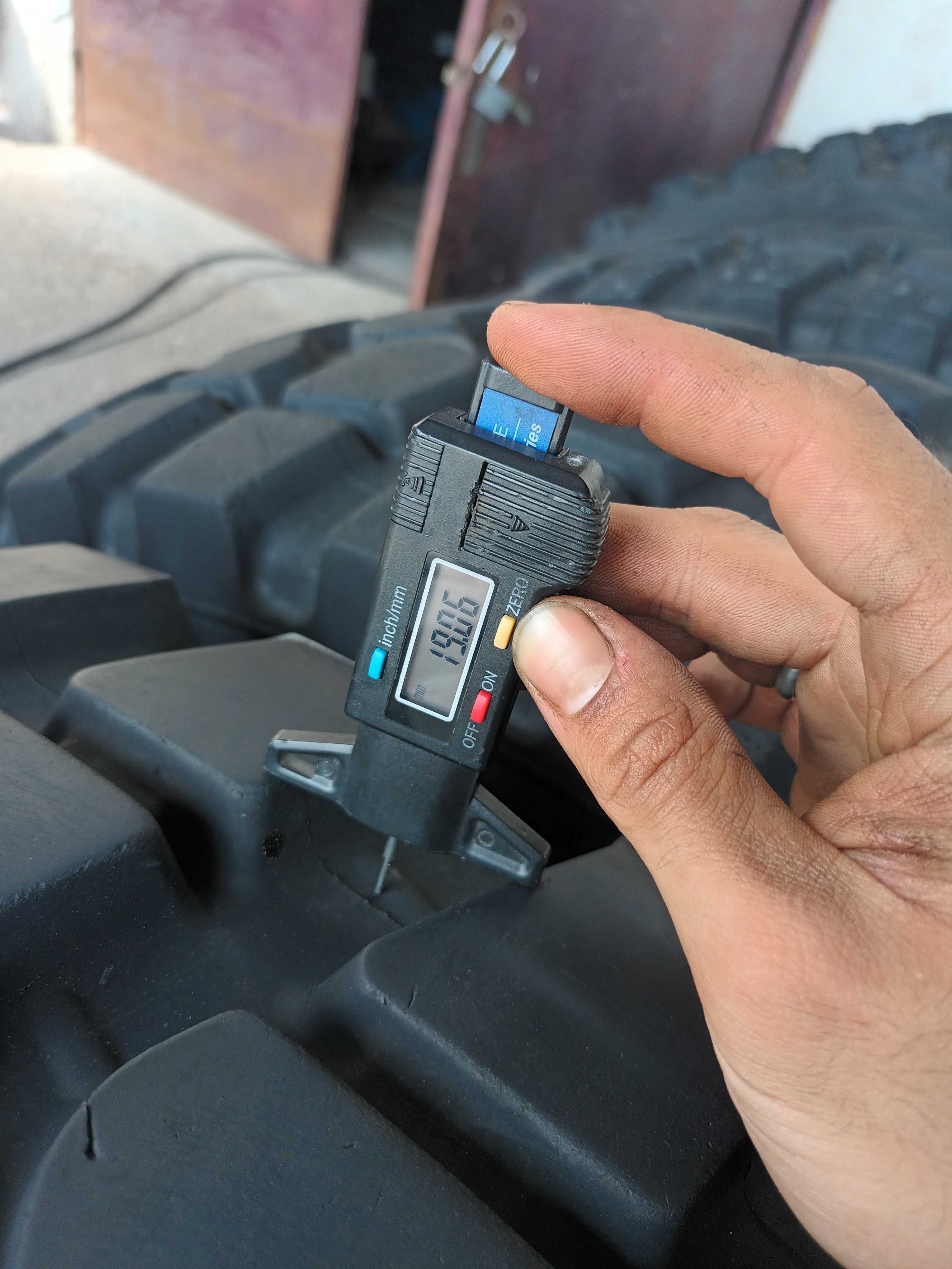 6 Тежкотоварни гуми 14.00R20 Pirelli PISTA PS22 164/160G 22PR M+S