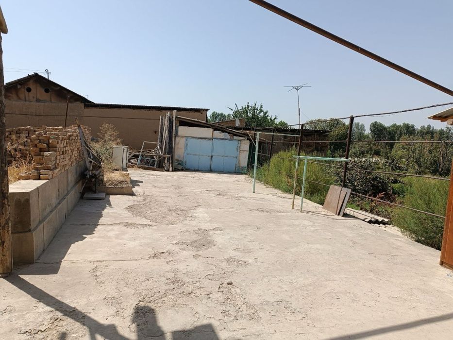 Продаётся Дом в Янгиюле 40 соток