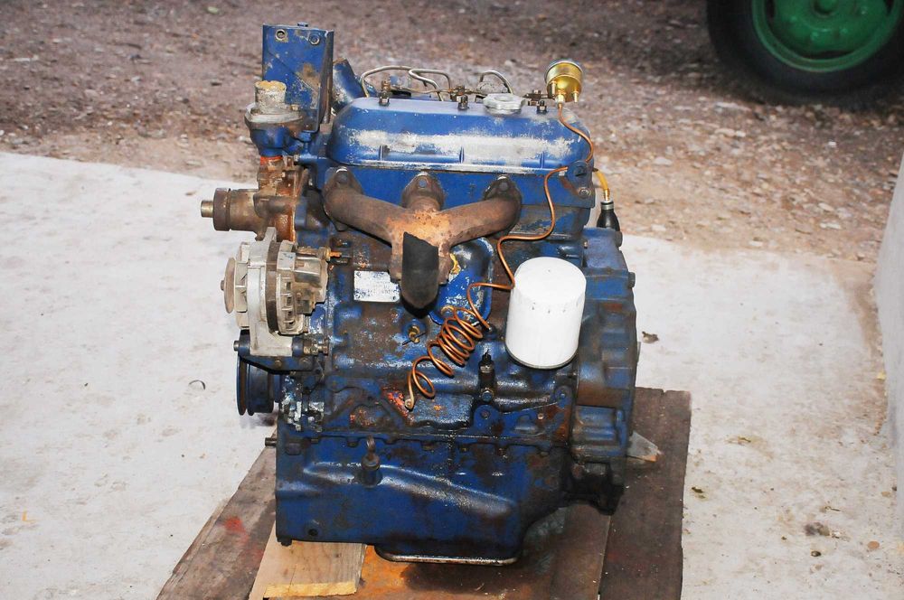 Motor tractor UTB Universal U445 anul 1992 arbore ST, provenienta IREG