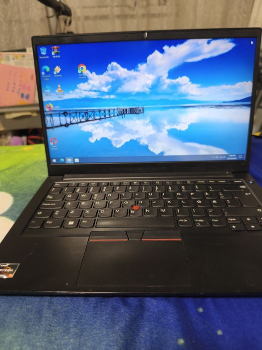 Laptop gaming Lenovo cu AMD Ryzen Ram 8Gb ddr4 video 4Gb ssd GTA FORTN