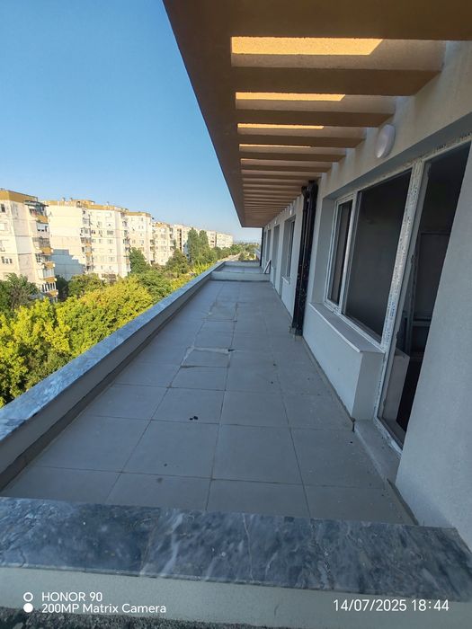 Продава се Тристаен апартамент в Пловдив, Остромила - 90 кв.м за 708 €/кв.м - Снимка #4