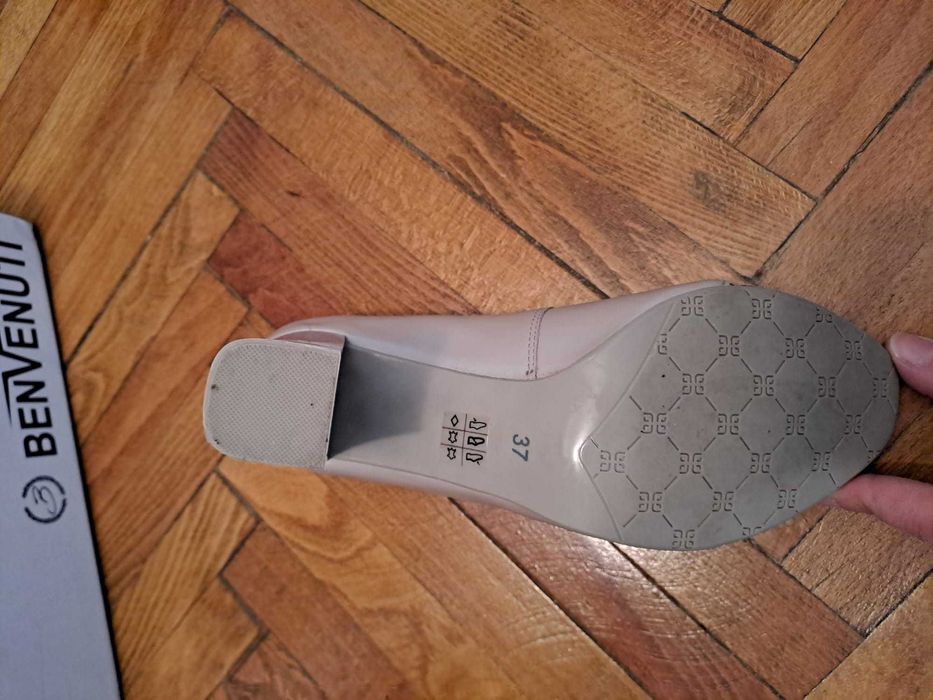 Vand pantofi de piele, 37