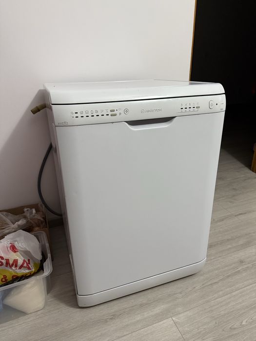 Отдам на запчасти посудомоечную машину