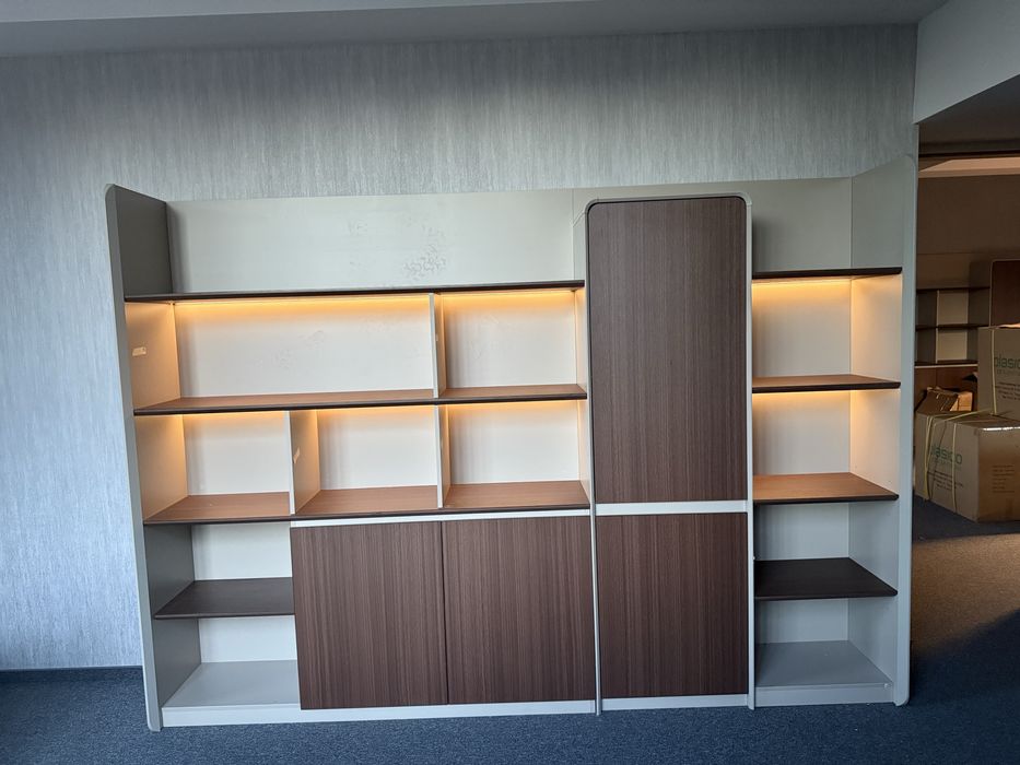 Офис обзавеждане