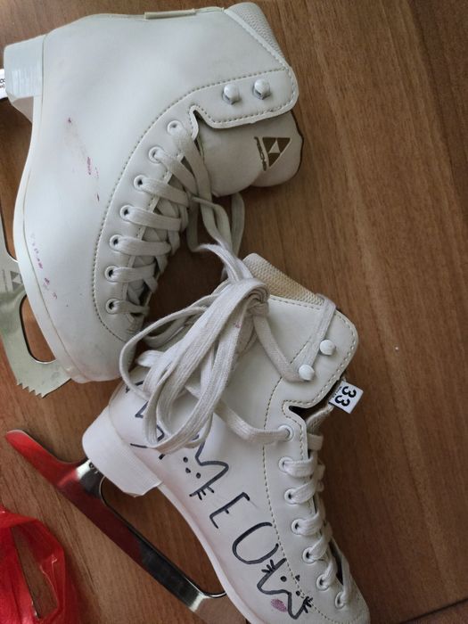 Детские фигурные и хоккейные коньки