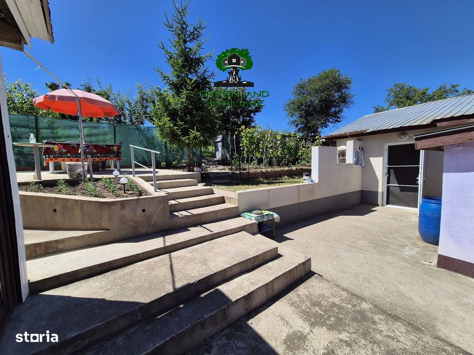 Casa 94 mp, teren intravilan 3024 mp, apa + electricitate, Vulturi