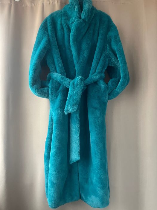 Палто дамско , “Reserved”.