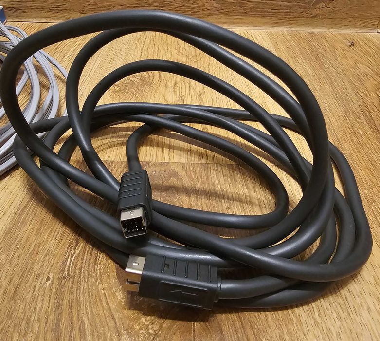 Кабели за BOSE ,захранващ / комуникационни