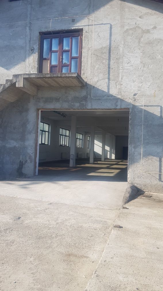Închiriez spații comerciale TOMESTI rond autobuz la strada principala