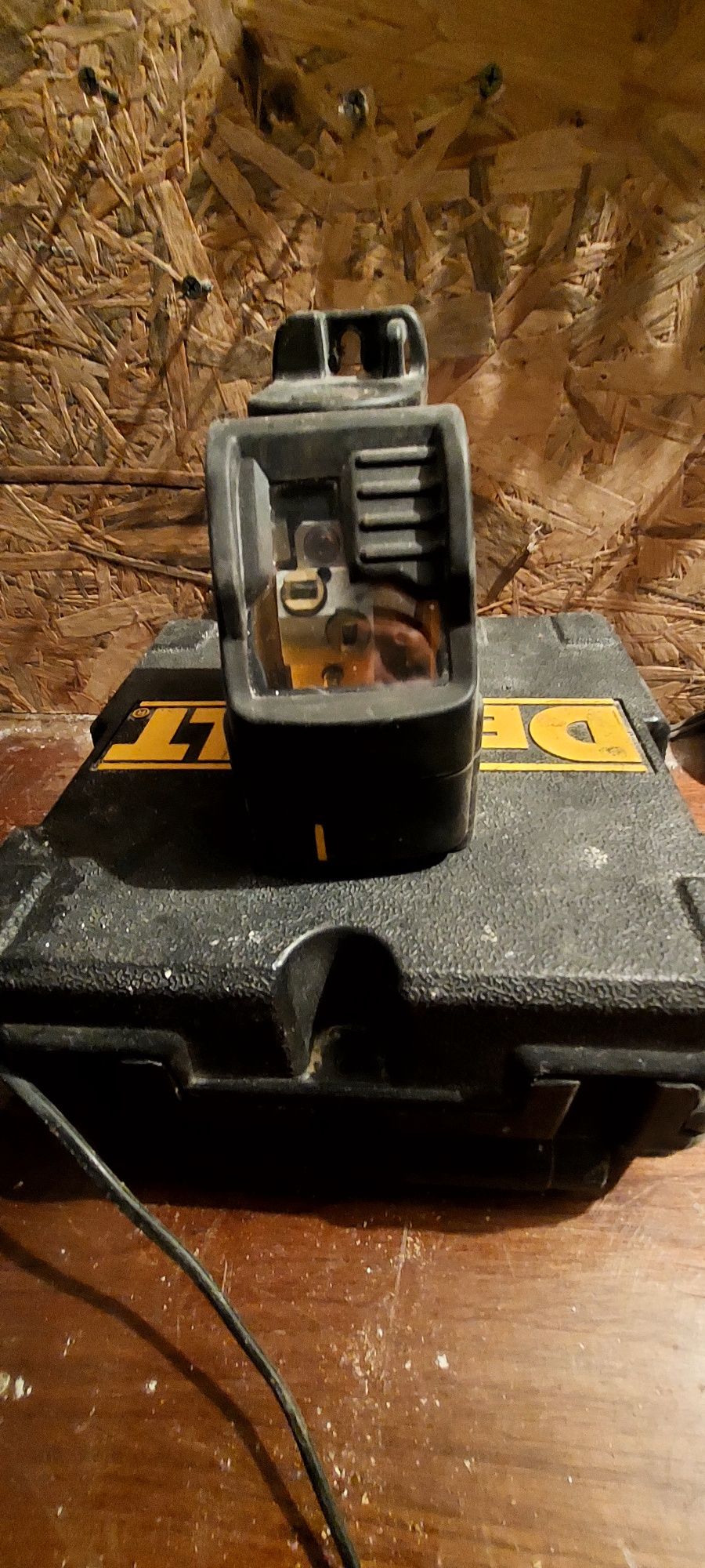 Лазерен нивелир DeWalt