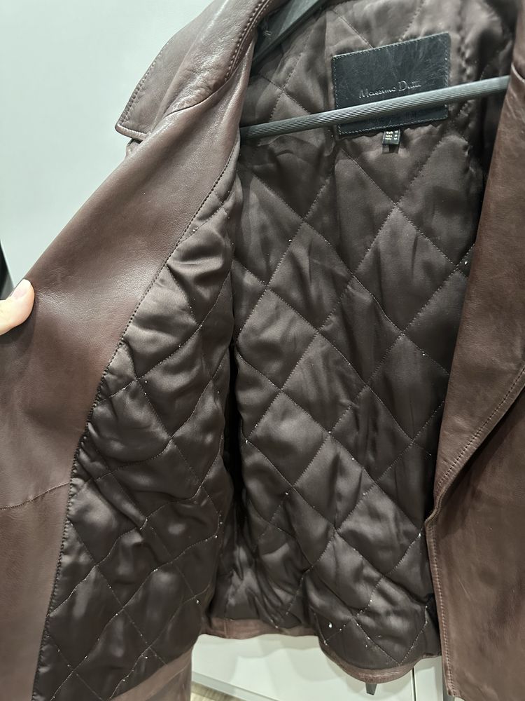 Кожанная куртка в отличном состоянии от Massimo Dutti