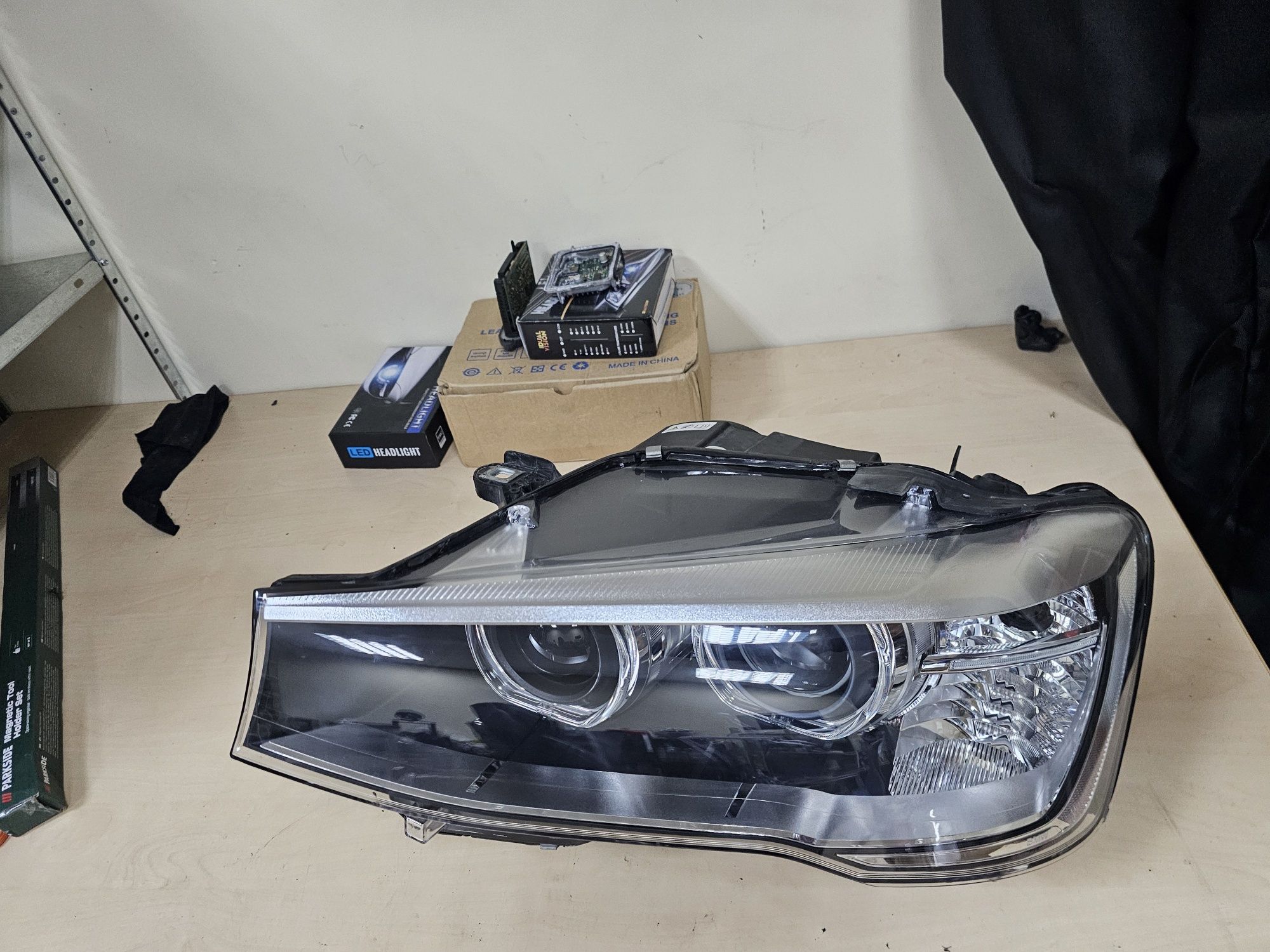 Ляв фар BMW X3 F25 lqv far бмв х3 ф25 незавиващ