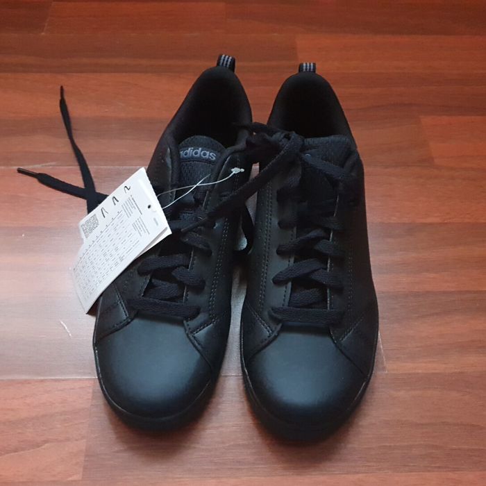 Incaltaminte adidas piele 38 2/3 noi impecabila