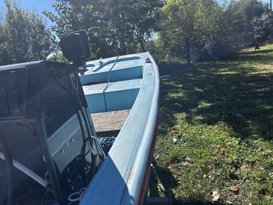 Barca si piridoc de vanzare