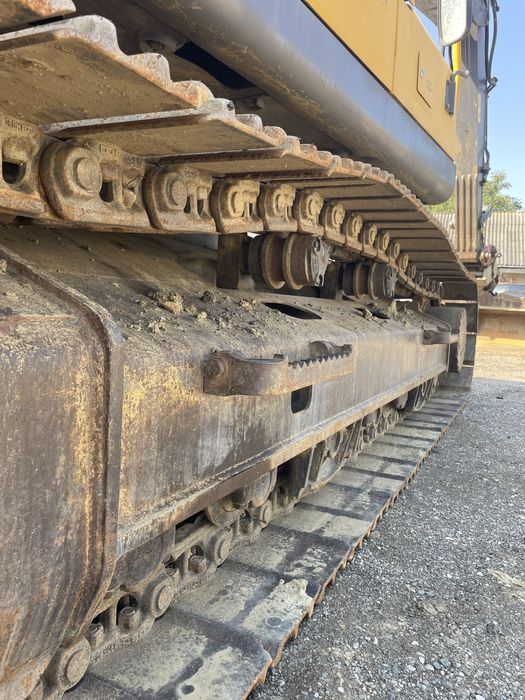 Excavator volvo ec 220