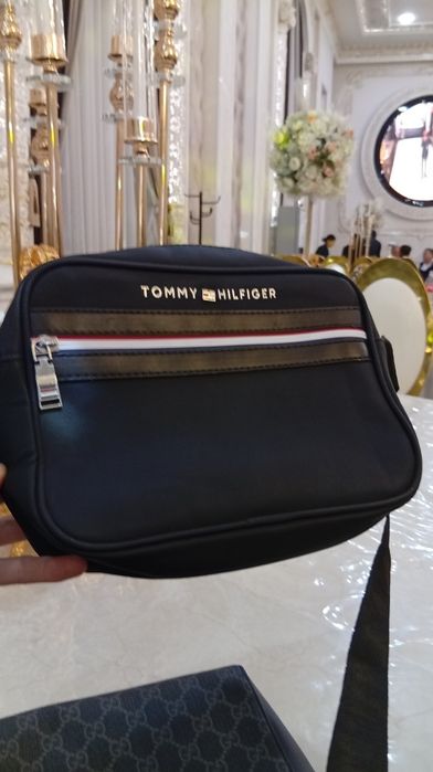 Барсетка томми хилфигер
