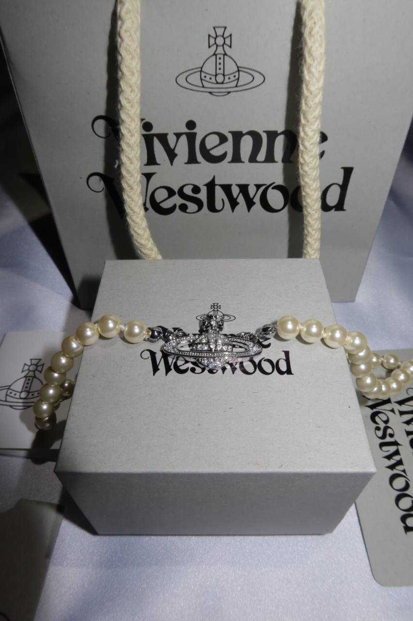 Vivienne Westwood Mini Bas Relief Pearl choker