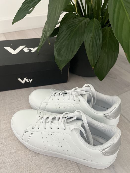 Adidași/Tenişi casual albi damă Vty mărimea 37
