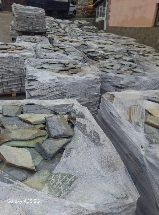 Vând piatra naturala asiguram montaj și transport