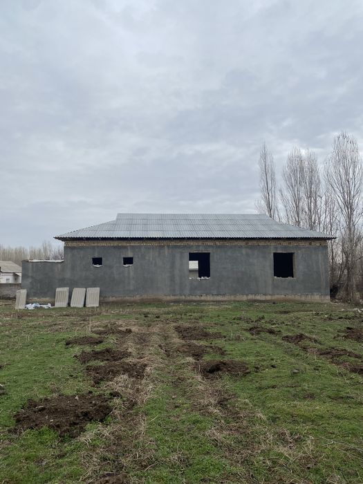 Yangi qurilgan uchastka sotiladi