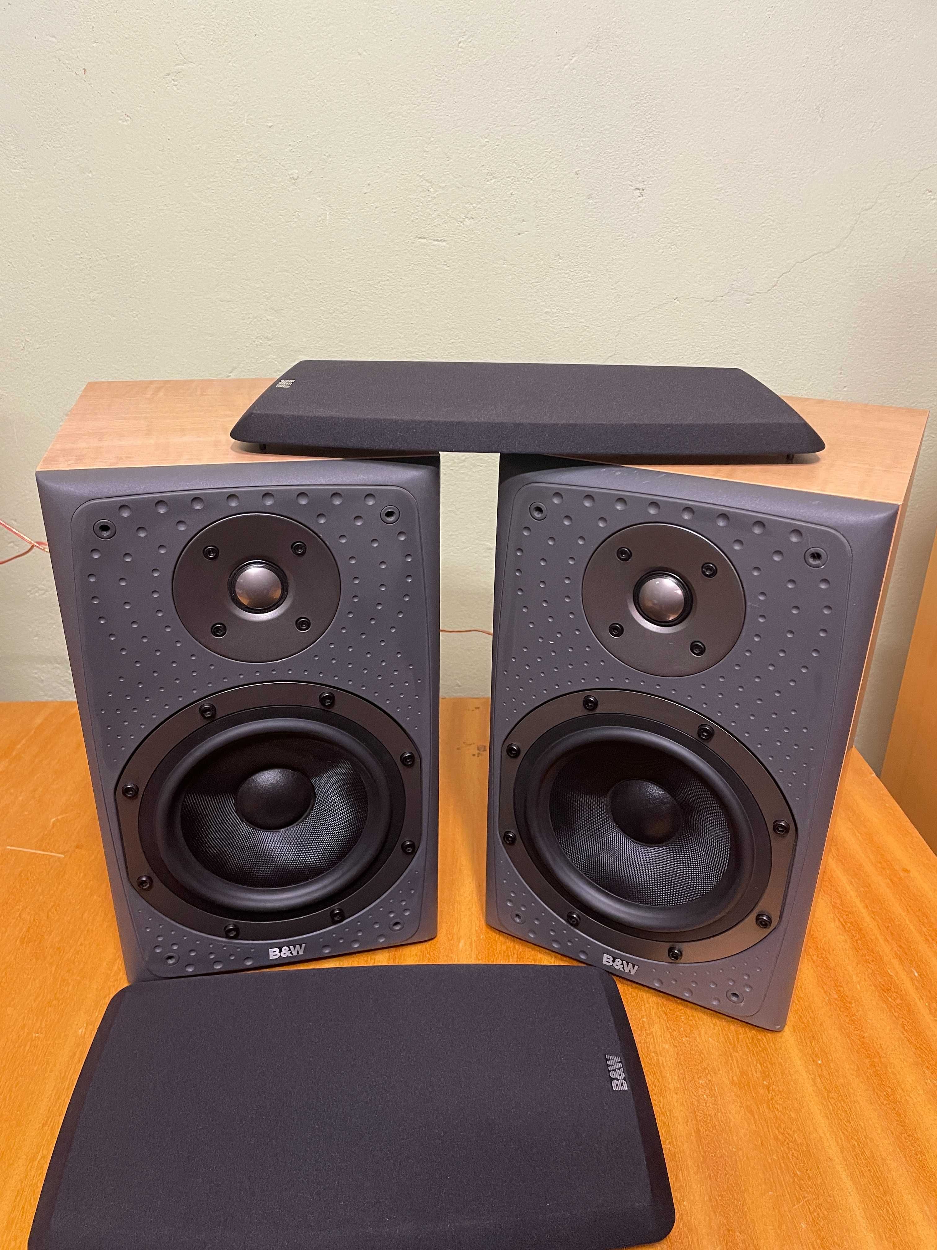 Bowers and Wilkins B&W DM303 букшелф тонколони английски