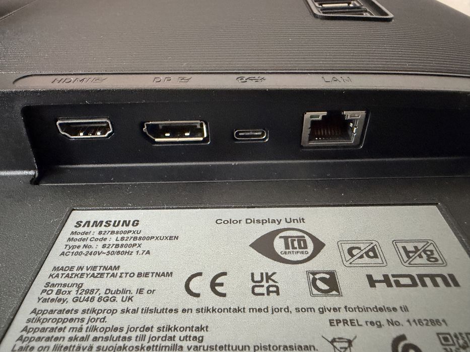 Монитор 4K IPS 27'' Samsung ViewFinityS8 USB-C, LAN, USB3.0 S27B800PXU