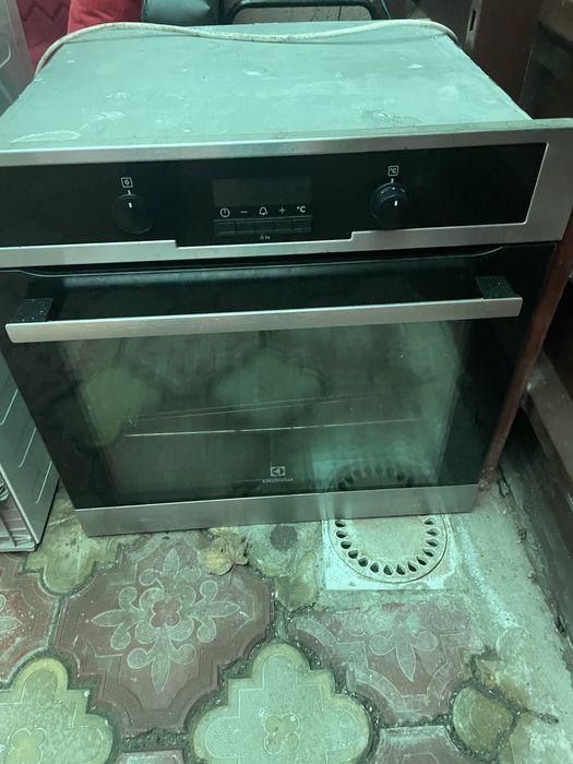 Cuptor incorporabil Electrolux