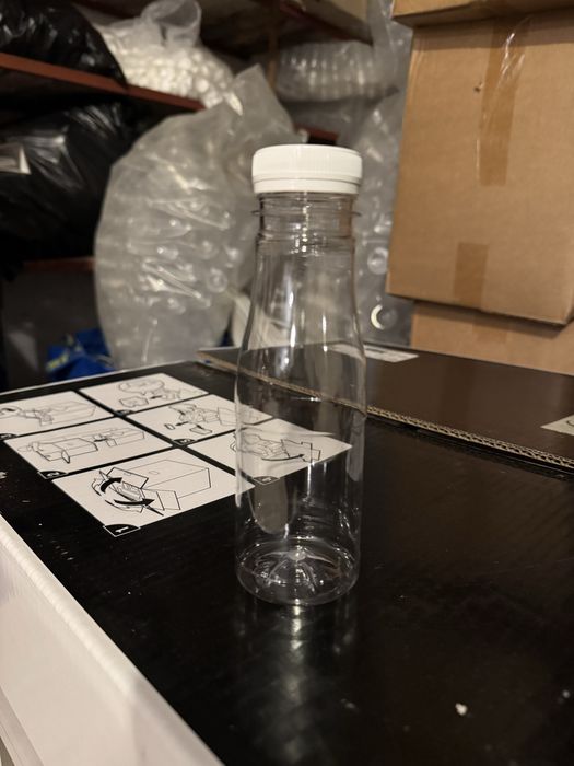 Продавам 9000 броя бутилки от 300мл