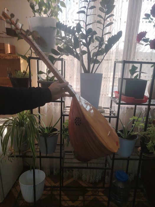 продается турецкий музыкальный инструмент соз 7 струн