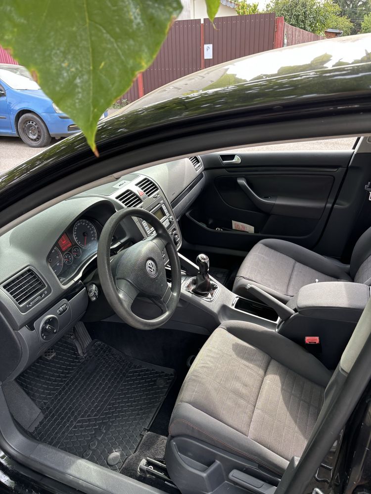 Volkswagen Golf 5 1.6 mpi