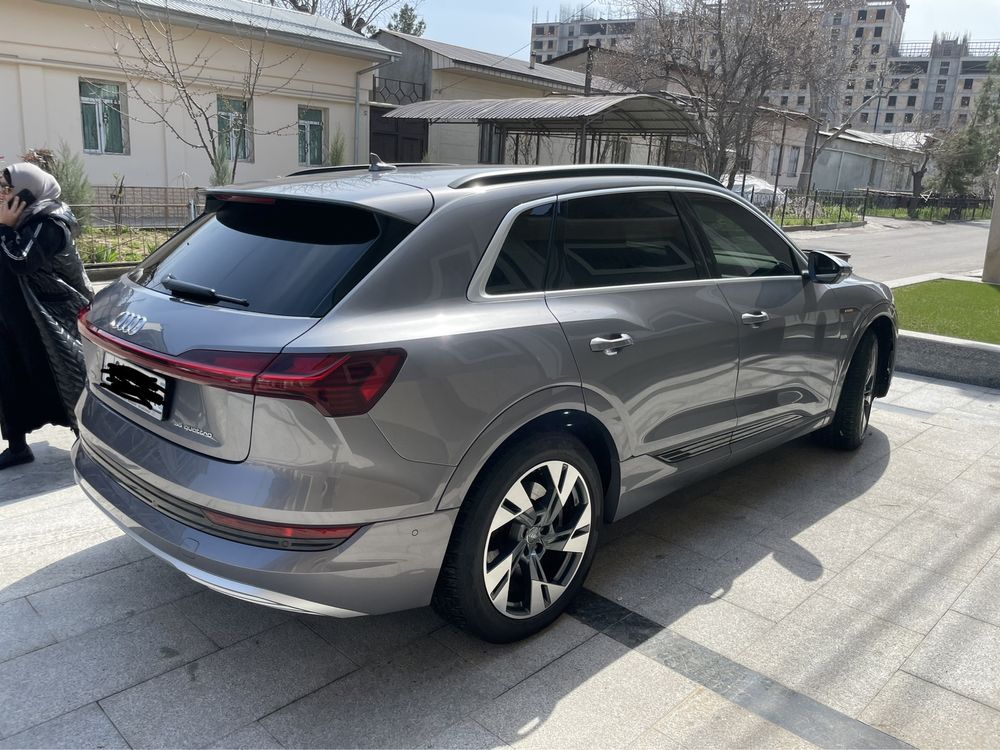 Audi E-Tron 55 Quattro