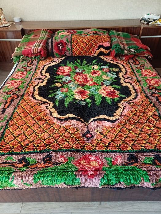 Два броя китеници + два броя родопски одеала